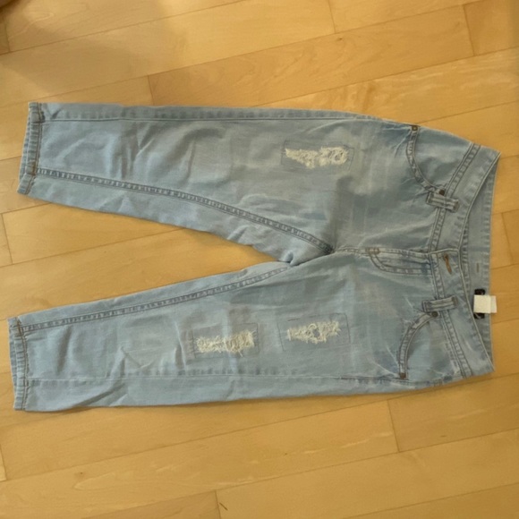 Distressed Jeans - Picture 3 of 6